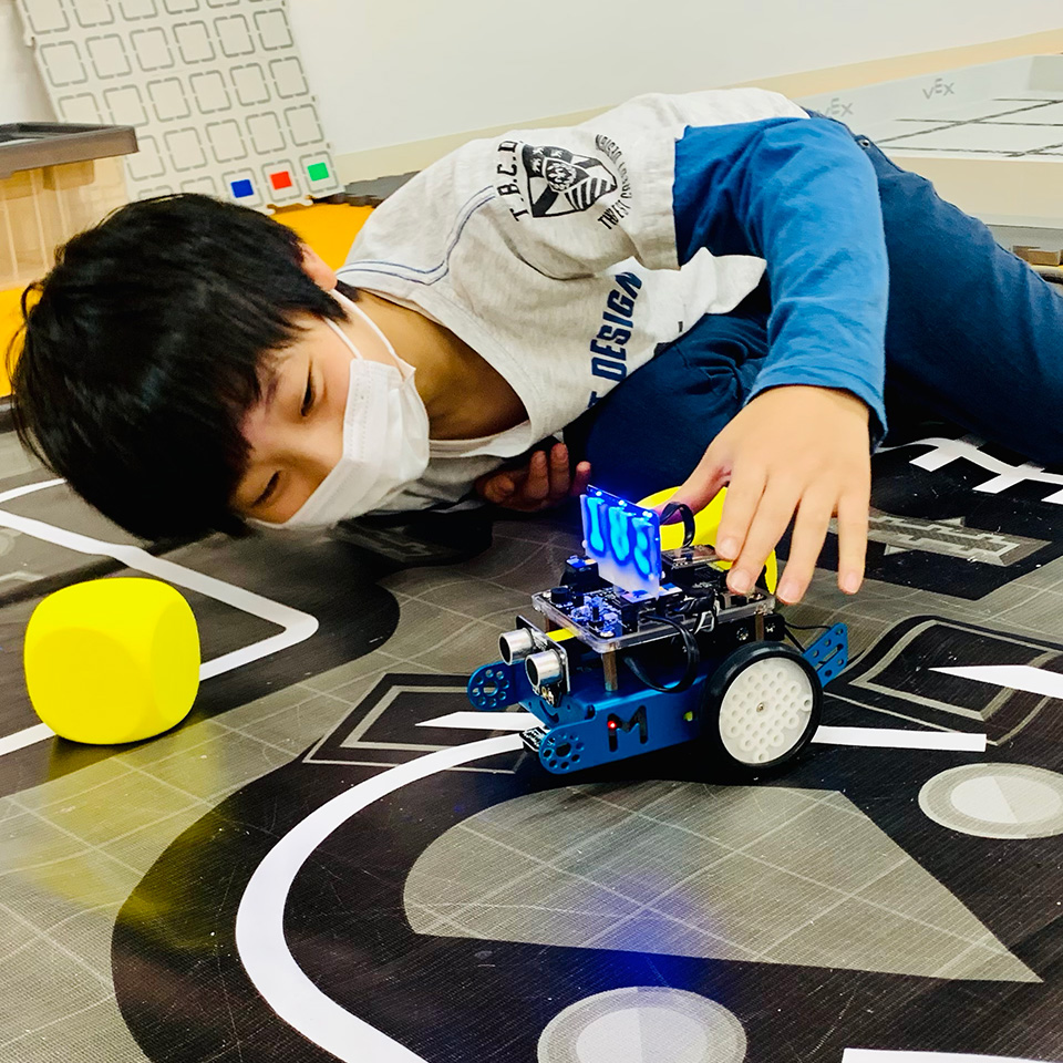 ROBOT
